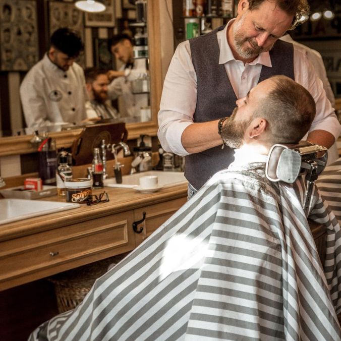 Moderne barbiertechnieken met schaar en tondeuse - Taper fader By Barbier Tom 30/03 Deinze